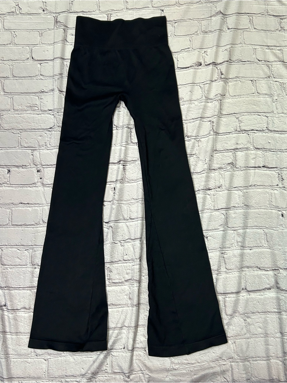 High-Rise Black Flare Leggings - Sleek Everyday Style